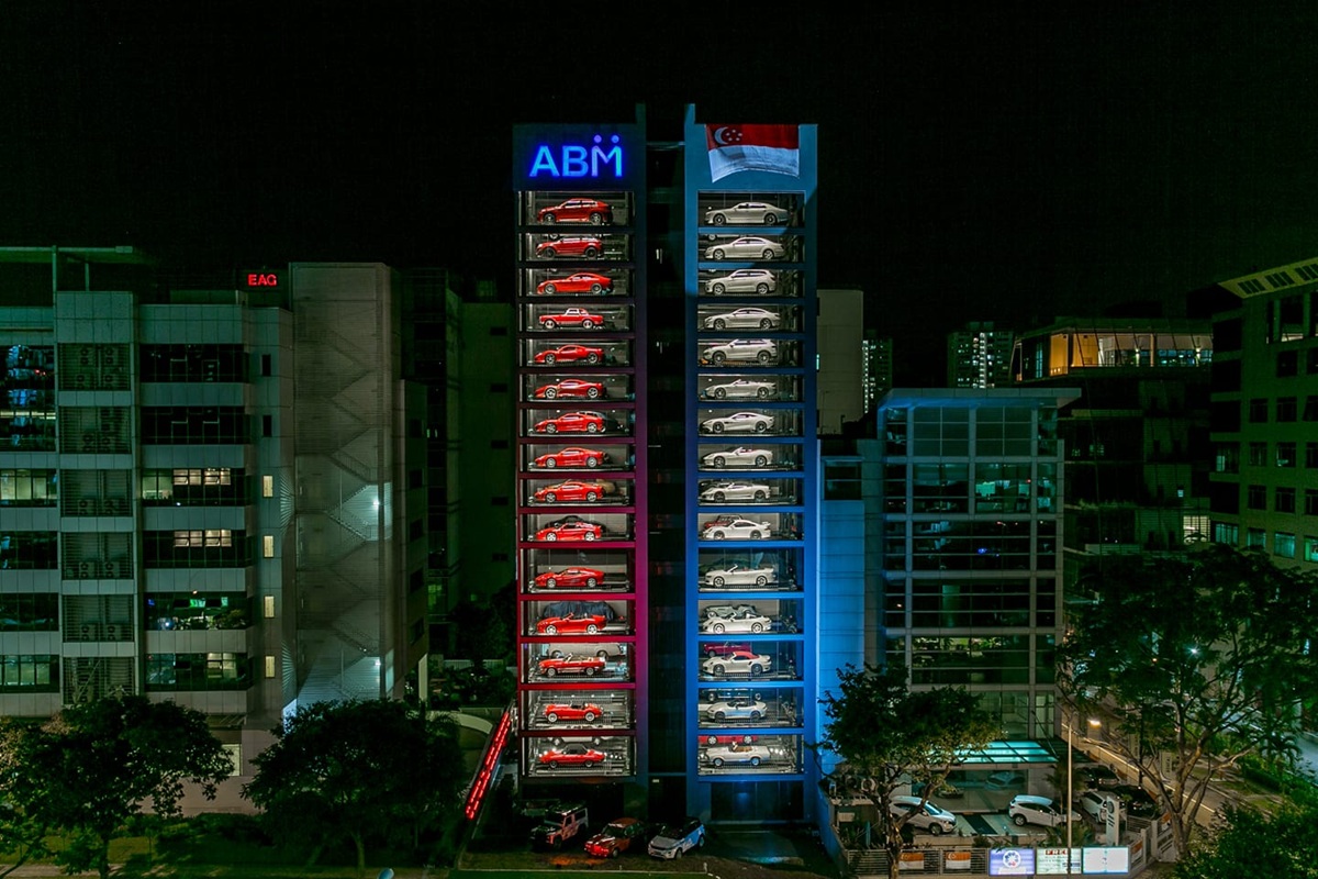 În Singapore funcționează primul automat de vânzare pentru automobilele ...